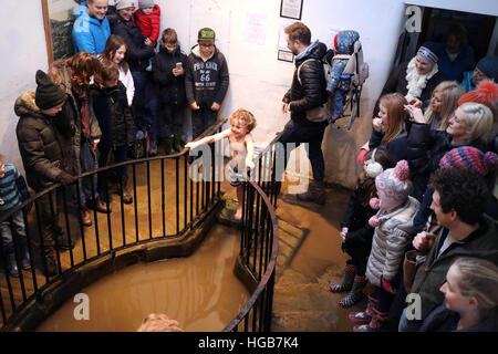 Whitewells Silvester Tag Sprung Gefrieren von Wasser Stockfoto