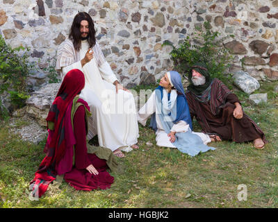 Jesus Predigt zu einer Gruppe von Menschen - historisches reenactment Stockfoto