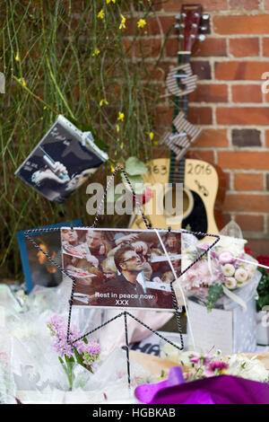 Hommage an den verstorbenen George Michael in seinem Haus in Göring auf Themse Stockfoto