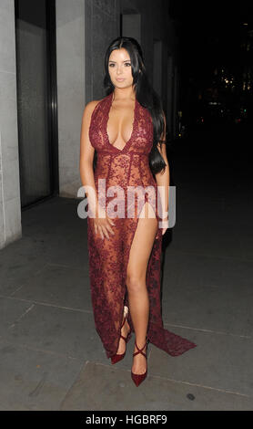 Demi Rose Mawby verlassen ME Hotels, atemberaubende sehen durch das tragen Kleid Featuring: Demi Rose Mawby Where: London, Vereinigtes Königreich bei: 6. Dezember 2016 Stockfoto