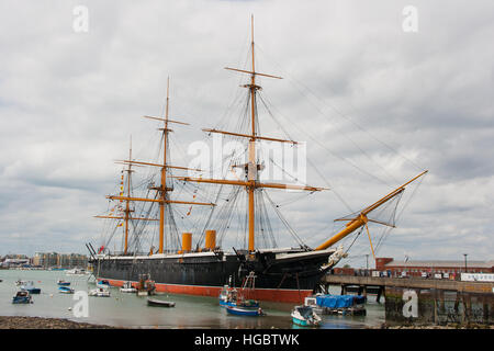 HMS Warrior, das erste Eisen gekleidet Kriegsschiff in die britische Marine gefesselt an ihrem Liegeplatz in der historische Hafen von Portsmouth Stockfoto