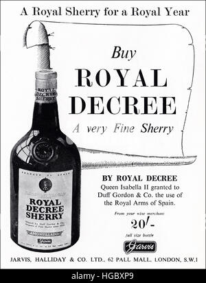 1950er Jahre Werbung Werbung aus original alten Vintage englisches Magazin 1953 Anzeige für königliche Dekret Sherry die Krönung von Königin Elizabeth II feiert vom Stockfoto