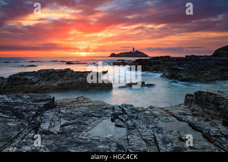 Sonnenuntergang am Godrevy auf der Nordküste von Cornwall. Stockfoto