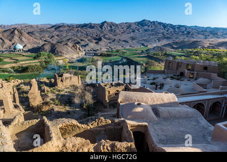 Dächer von alten, verlassenen Teil Kharanaq Dorf in Ardakan County, Provinz Yazd, Iran Stockfoto