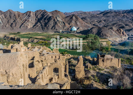 Dächer von alten, verlassenen Teil Kharanaq Dorf in Ardakan County, Provinz Yazd, Iran Stockfoto