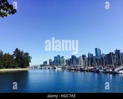 Vancouver: die Innenstadt von Skyline vom Stanley Park Stockfoto