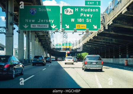 George-Washington-Brücke. Richtung Westen von Manhattan nach Fort Lee in New Jersey auf der unteren Ebene aka Martha. Stockfoto