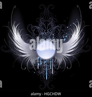 rundes blaue Banner mit kunstvoll bemalten weißer Engel Flügel auf einem schwarzen Hintergrund mit blauer Farbe und Muster verziert. Stock Vektor