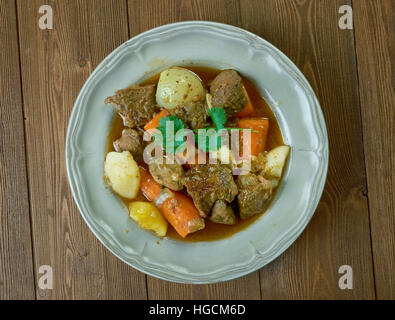 Boeuf ein la mode - französische Version dessen, was in den Vereinigten Staaten als Schmorbraten, geschmortes Rindfleisch-Gericht, Stockfoto