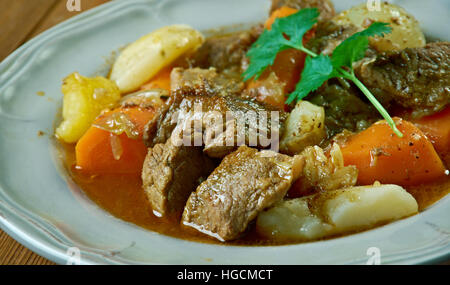 Boeuf ein la mode - französische Version dessen, was in den Vereinigten Staaten als Schmorbraten, geschmortes Rindfleisch-Gericht, Stockfoto