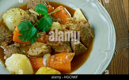 Boeuf ein la mode - französische Version dessen, was in den Vereinigten Staaten als Schmorbraten, geschmortes Rindfleisch-Gericht, Stockfoto