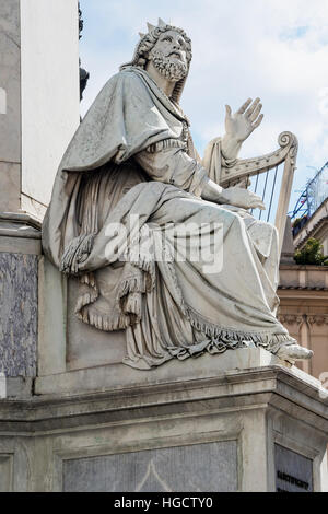 Biblischen König David-Statue befindet sich am Ende der Spalte der Unbefleckten Empfängnis, Rom, Hauptstadt von Italien und Latium Region, Europa Stockfoto