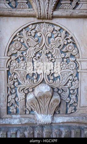 Details des Palsterwork in Tabatabai historisches Einfamilienhaus aus 19. Jahrhundert in Kashan, Hauptstadt von Kashan County von Iran Stockfoto