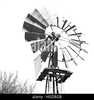 Unschärfe Südafrika Windmühle Turbinentechnologie im Nationalpark Stockfoto