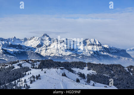 Skigebiet befindet sich in großer Höhe in den Alpen im Beaufortain massiv in Haute-Savoie in der Nähe von Mont Blanc. Stockfoto