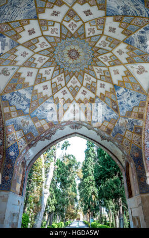 Pavillon-Details im ältesten erhaltenen persischen Garten im Iran genannt Fin Garten (Bagh-e Fin), befindet sich in Kashan Stadt Stockfoto