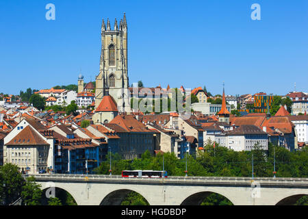 Kathedrale St. Nikolaus in FribourgSwitzerland Stockfoto