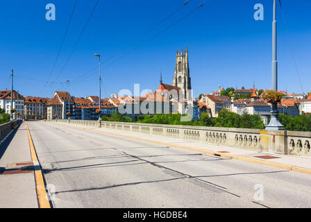 Kathedrale St. Nikolaus in FribourgSwitzerland Stockfoto