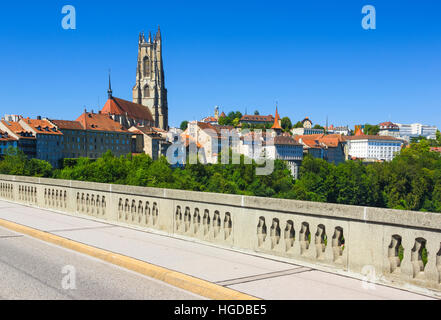 Kathedrale St. Nikolaus in FribourgSwitzerland Stockfoto