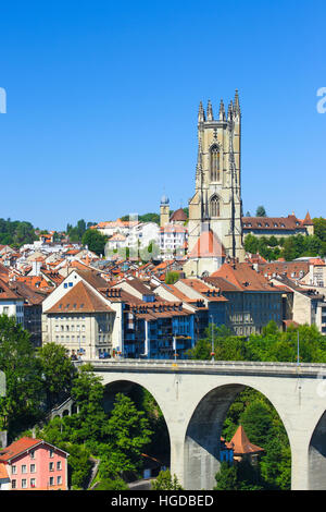 Kathedrale St. Nikolaus in FribourgSwitzerland Stockfoto