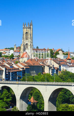 Kathedrale St. Nikolaus in FribourgSwitzerland Stockfoto