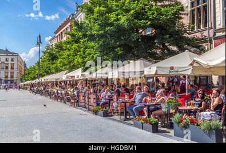 Straße Restaurants am Marktplatz in Krakau Stockfoto