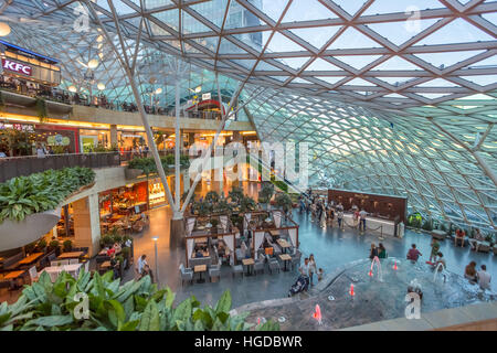 Zlote Tarasi Einkaufszentrum in Warschau Stadt Stockfoto