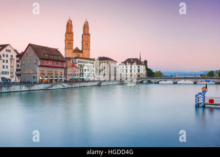 Grossmünster-Kirche in der Stadt Zürich, Schweiz Stockfoto