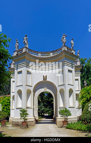 Museo Nazionale di Villa Pisani, Park, Esedra Stockfoto