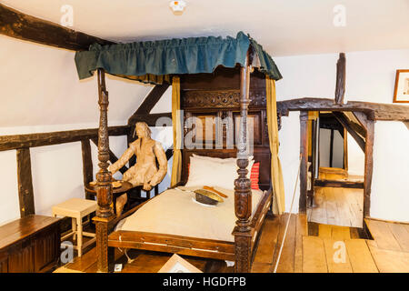 Stratford, Cotswolds, Warwickshire, England Anne Hathaway Hütte, Schlafzimmer Stockfoto