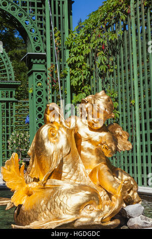 Deutschland, Bayern, Linderhof Palace (Schloss Linderhof), Garten Brunnen Stockfoto