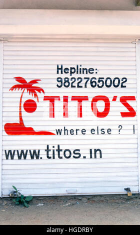 Handbemalte Werbung für bekannte Titos Nachtclub Goa Indien Stockfoto
