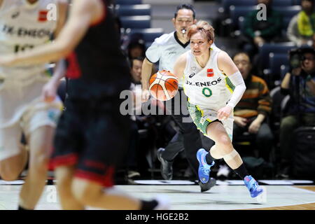 Tokio, Japan. 7. Januar 2017. Asami Yoshida (Sonnenblumen) Basketball: Alle Japan Basketball Weltmeisterschaft 2017 Frauen Halbfinalspiel zwischen JX-ENEOS Sonnenblumen 72-52 Toyota Antilopen am 1. Yoyogi-Gymnasium in Tokio, Japan. © AFLO SPORT/Alamy Live-Nachrichten Stockfoto