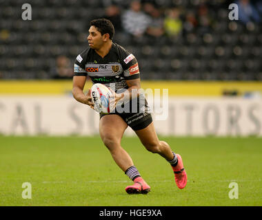 KCOM Stadion, Hull, UK. 8. Januar 2017. Hull FC V Rumpf KR Clive Sullivan Trophy Pre-Saison 2017 freundlich. Albert Kelly von Hull FC auf den Angriff gegen Hull KR Bild von Stephen Gaunt/Touchlinepics.com/Alamy © Live-Nachrichten Stockfoto