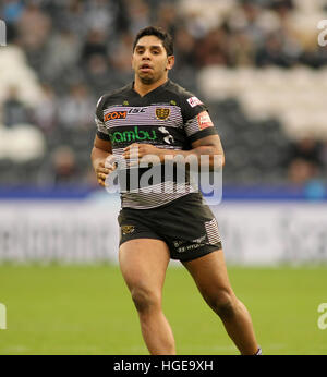 KCOM Stadion, Hull, UK. 8. Januar 2017. Hull FC V Rumpf KR Clive Sullivan Trophy Pre-Saison 2017 freundlich. Albert Kelly von Hull FC auf den Angriff gegen Hull KR Bild von Stephen Gaunt/Touchlinepics.com/Alamy © Live-Nachrichten Stockfoto