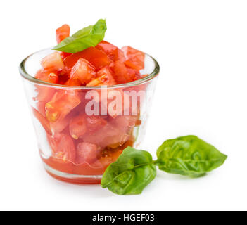 Portion gewürfelte Tomaten (als Nahaufnahme) isoliert auf weißem Hintergrund Stockfoto