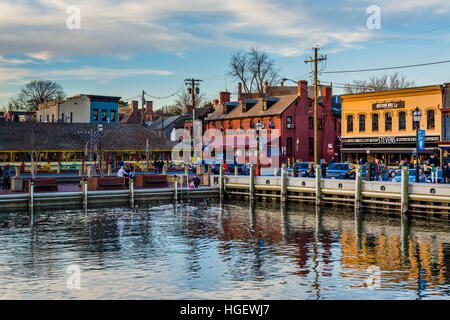 Blick auf die Uferpromenade in Annapolis, Maryland. Stockfoto