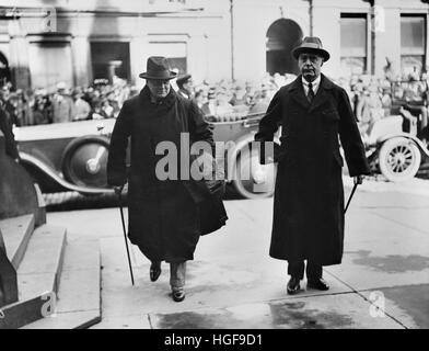 Winston Churchill mit dem Commander-in-Chief der britischen Streitkräfte in Irland; General Nevil Macready. September 1921. Stockfoto