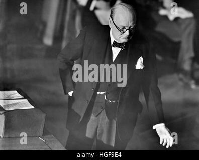 Churchill vor dem Parlament im Unterhaus, Ottawa, Kanada. Dezember. 1941 Stockfoto