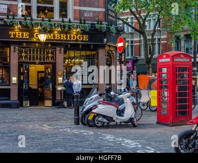 Die Cambridge-Pub in der Nähe von Palace Theatre, Shaftesbury Avenue, London Stockfoto