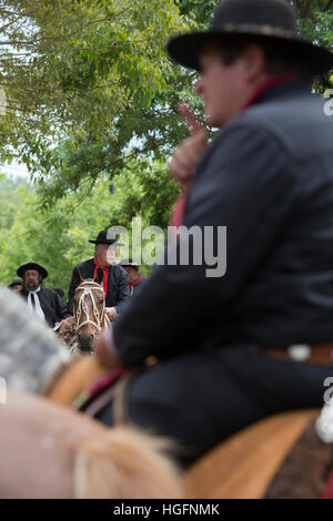 Gaucho-Parade auf den Tag der Tradition, San Antonio de Areco, La Pampa, Argentinien, Südamerika Stockfoto