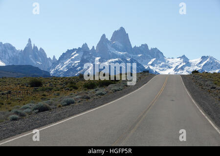 Weg zum Mount Fitz Roy und Cerro Torre, El Chalten, Patagonien, Argentinien, Südamerika Stockfoto