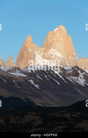 Blick auf Mount Fitz Roy vom Mirador de Los Kondore, El Chalten, Patagonien, Argentinien, Südamerika Stockfoto