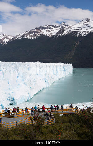 Perito Moreno-Gletscher am Lago Argentino, El Calafate, Parque Nacional Los Glaciares, Patagonien, Argentinien, Südamerika Stockfoto