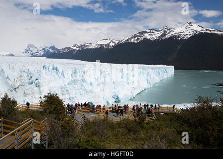 Perito Moreno-Gletscher am Lago Argentino, El Calafate, Parque Nacional Los Glaciares, Patagonien, Argentinien, Südamerika Stockfoto