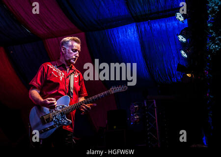 Billy Bragg auf der Bühne Moseley Folk Festival Stockfoto