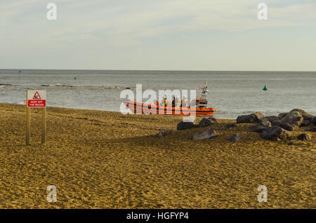 Clacton auf Meer Rettungsboot Team Boxing Day 2016 Stockfoto