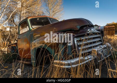 Details zu einer alten GMC Pickup-Truck in der alten Silberbergbau halb Geisterstadt Belmont, Nevada, USA Stockfoto