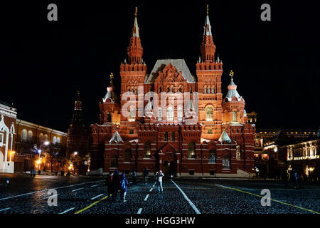 Moskau, Russland - Januar 2017: Schöne Nachtansicht des historischen Museums in Moskau - eines der berühmtesten Museen in der Welt am 8 Januar 201 Stockfoto