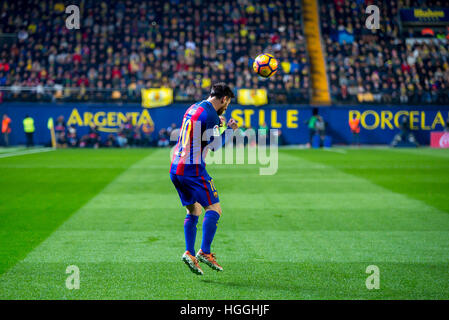 VILLARREAL, Spanien - JAN 8: Leo Messi spielt bei der La Liga-Match zwischen Villarreal CF und FC Barcelona im Stadion El Madrigal am 8. Januar 2017 in Villarreal, Spanien. © Christian Bertrand/Alamy Live-Nachrichten Stockfoto